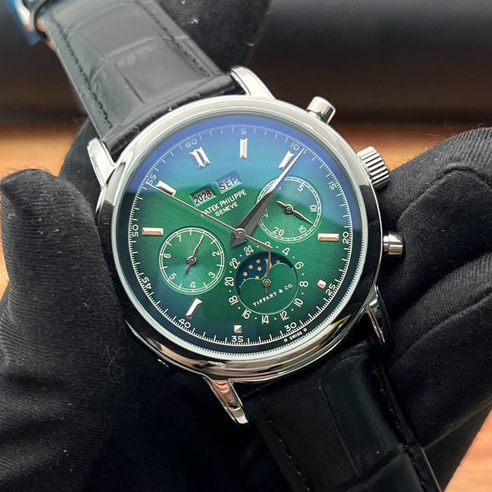 Reloj de lujo estilo Patek Philippe Geneva de 40mm, diseño automático con esfera verde multifunción y correa de piel negra.