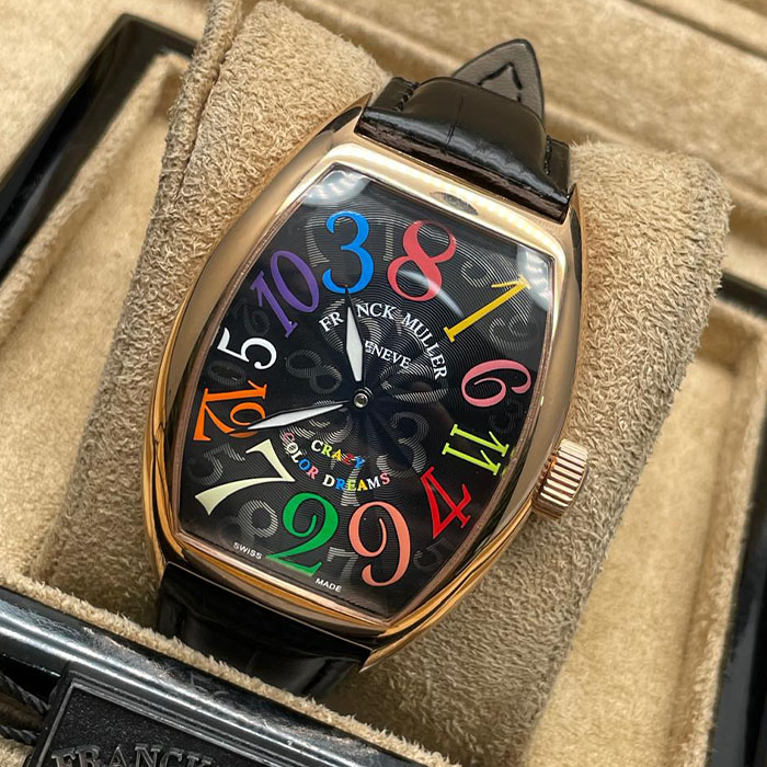 Franck Muller Geneve Crazy Color Dreams, reloj de lujo con números de colores brillantes, diseñado para quienes buscan un estilo audaz y moderno.