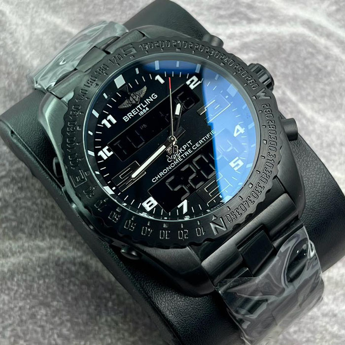 Reloj Breitling Cockpit B50 Night Vision con diseño digital y analógico, correa metálica negra y funcionalidades avanzadas.