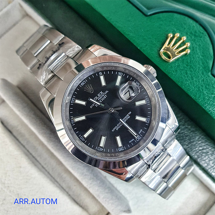 Rolex Datejust en acero inoxidable con esfera negra. Un reloj de lujo para quienes buscan elegancia y funcionalidad en cada detalle.